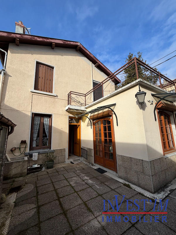 Maison - 102 m² - 5 pièces