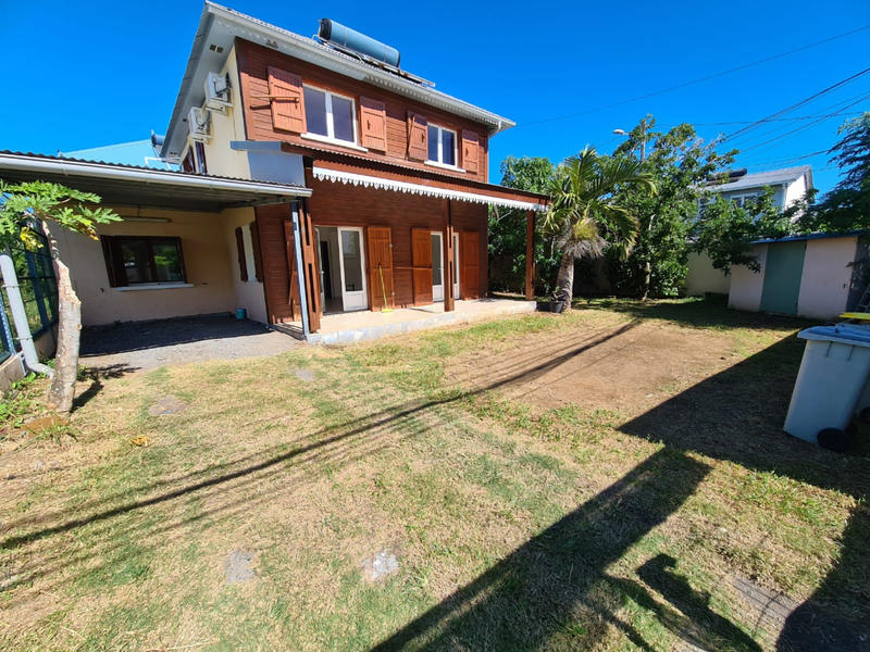 Maison - 121 m² - 5 pièces