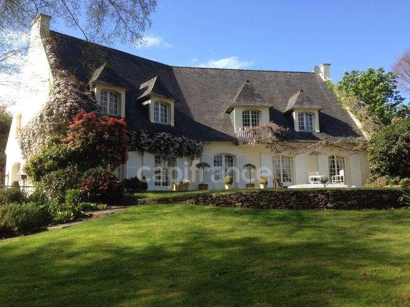 Maison bourgeoise - 324 m² - 9 pièces