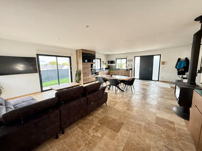 Maison - 198 m² - 5 pièces