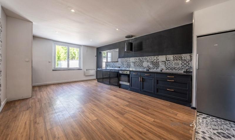 Maison ancienne - 212 m² - 10 pièces