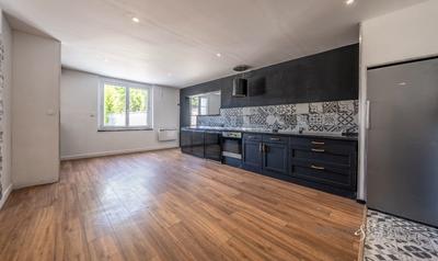 Maison ancienne - 212 m² - 10 pièces