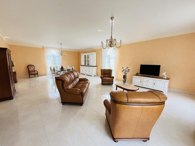 Villa - 290 m² - 5 pièces