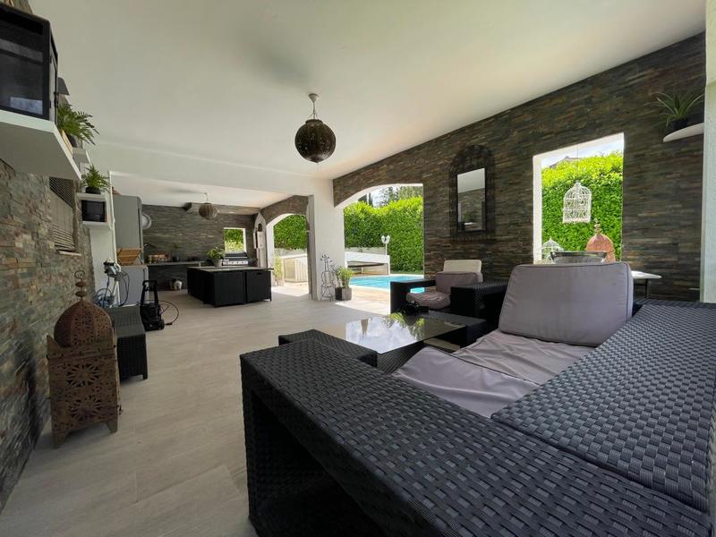 Maison - 178 m² - 7 pièces