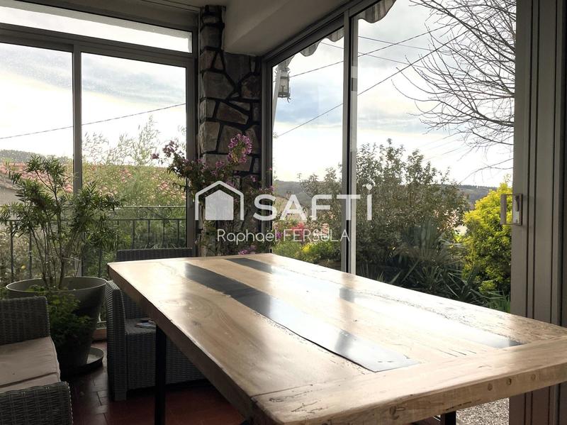 Maison - 137 m² - 5 pièces