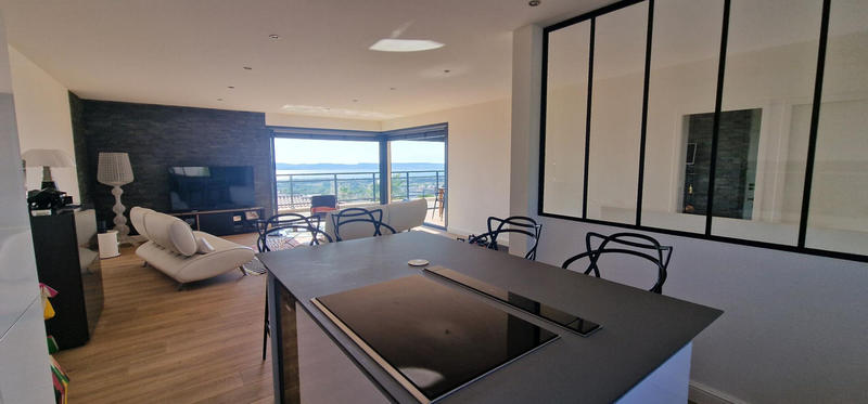 Maison - 160 m² - 5 pièces