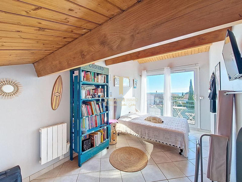 Villa - 163 m² - 6 pièces