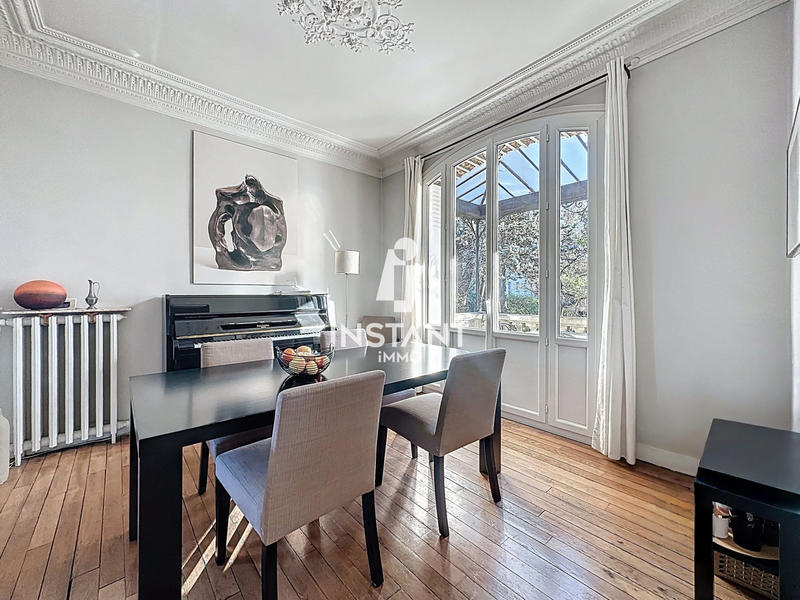 Maison - 258 m² - 8 pièces