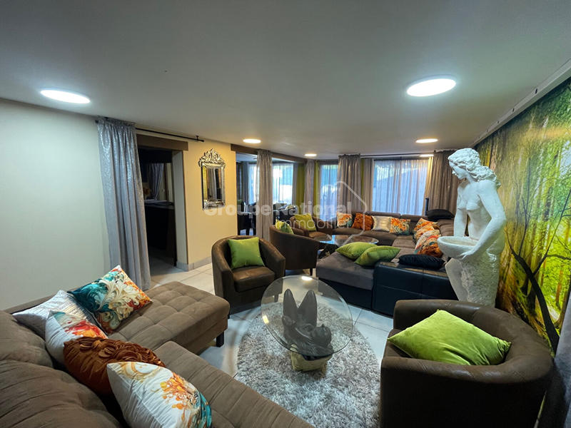 Immeuble - 14 pièces