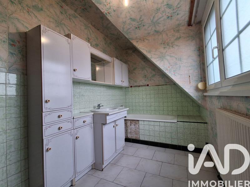 Maison - 93 m² - 4 pièces