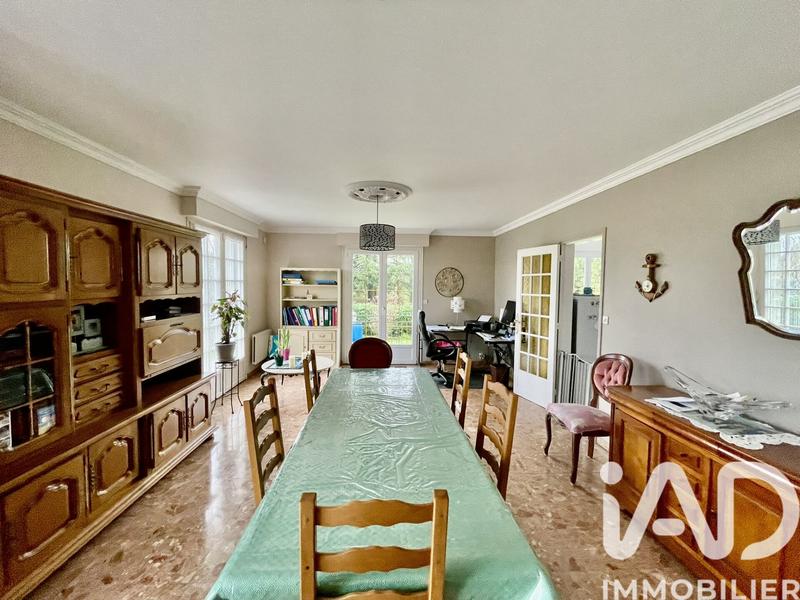 Maison - 217 m² - 8 pièces