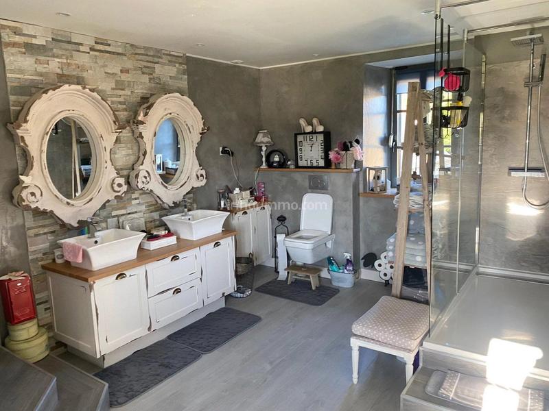 Maison - 330 m² - 10 pièces