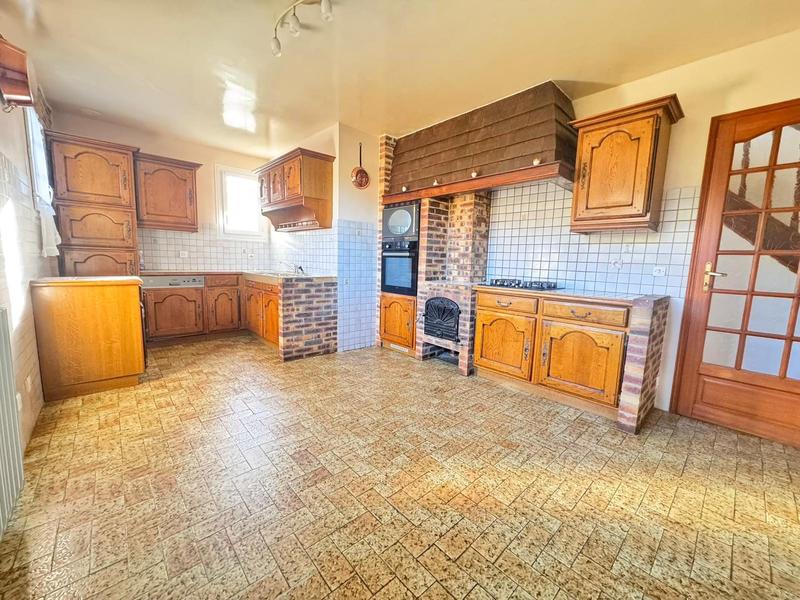 Maison - 152 m² - 9 pièces