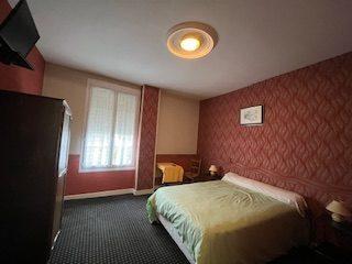 Fonds de commerce - 1 100 m²