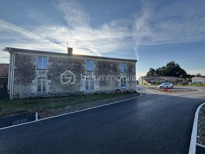 Maison - 220 m² - 6 pièces