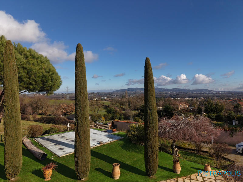 Villa - 137 m² - 5 pièces