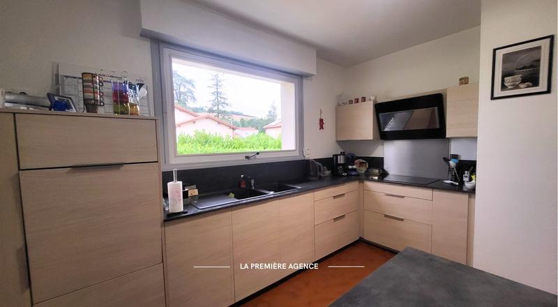 Maison traditionnelle - 156 m² - 6 pièces