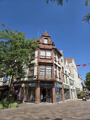 Local d'activités - 97 m² - 7 pièces