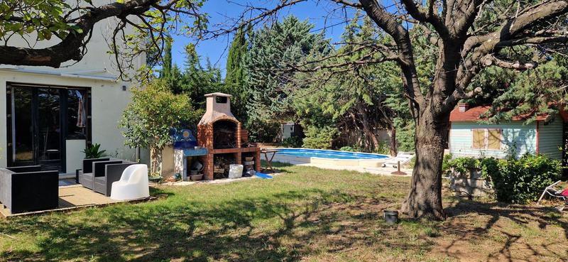 Maison - 238 m² - 9 pièces