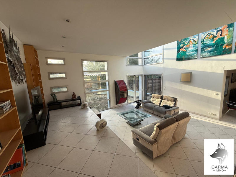 Maison ancienne - 223 m² - 7 pièces