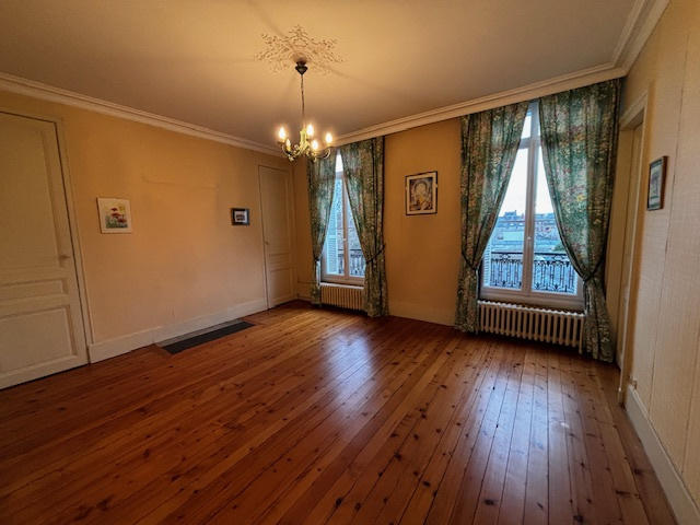 Propriété - 160 m² - 7 pièces