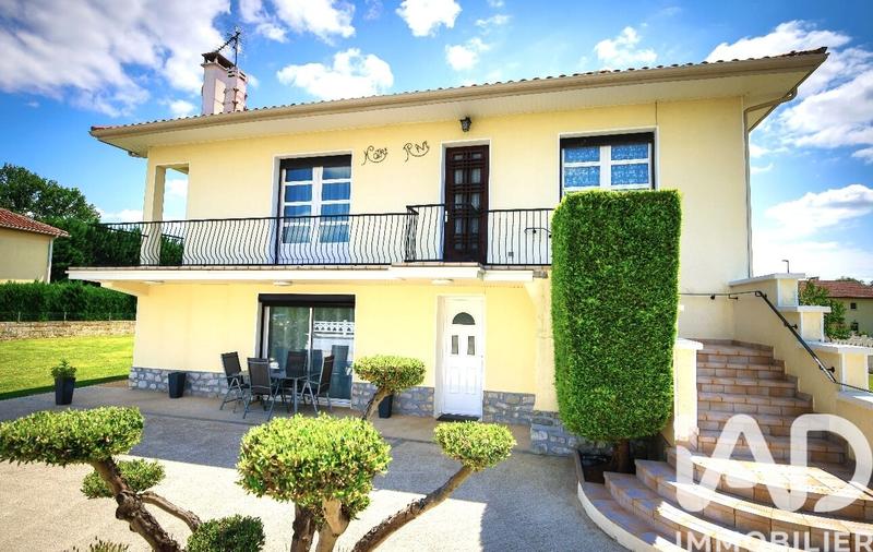 Maison - 227 m² - 8 pièces