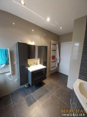 Appartement - 85 m² - 4 pièces