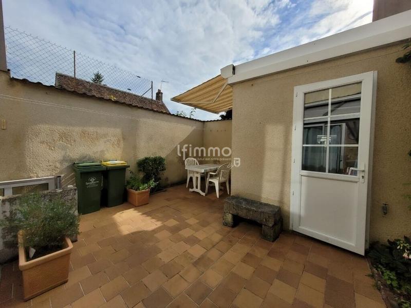 Maison - 205 m² - 11 pièces