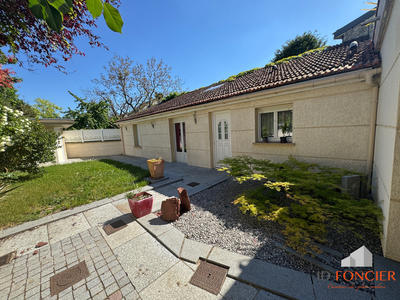 Maison - 180 m² - 6 pièces