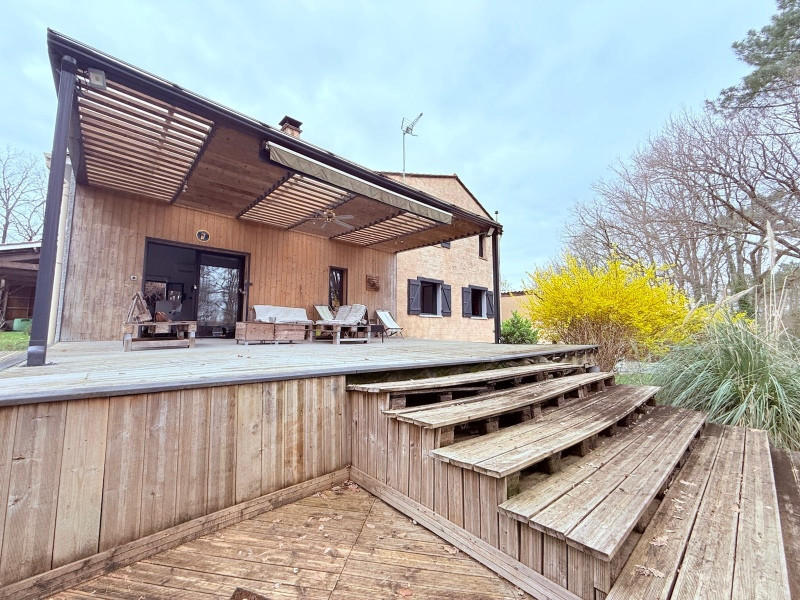 Maison - 170 m² - 5 pièces