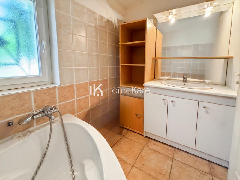 Maison - 90 m² - 5 pièces