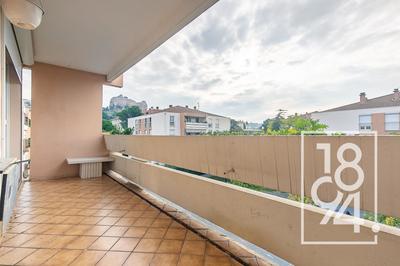 Appartement - 86 m² - 4 pièces