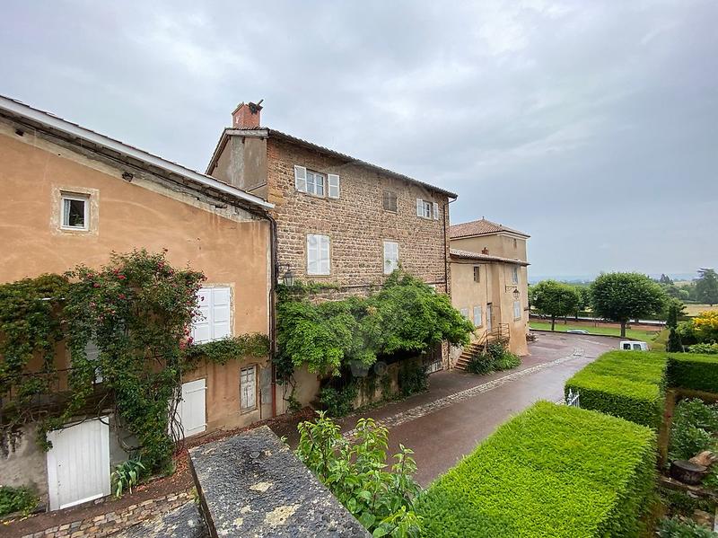 Maison - 270 m² - 4 pièces