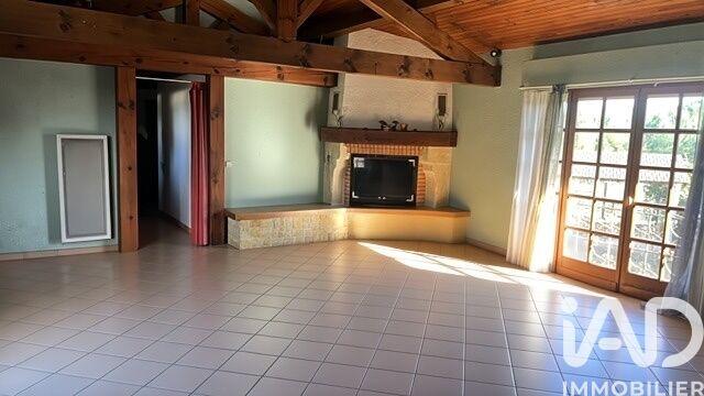 Maison - 255 m² - 11 pièces