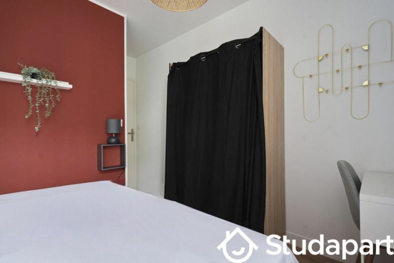 Chambre - 11 m² - 1 pièce