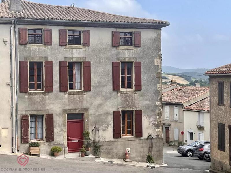 Maison de village - 237 m² - 9 pièces