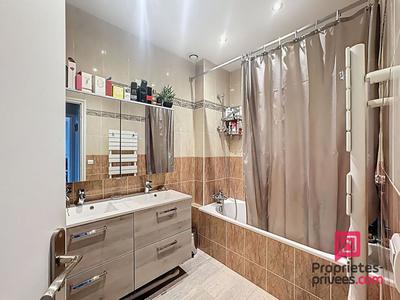 Appartement - 94 m² - 4 pièces