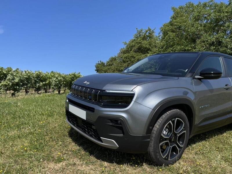 Jeep Avenger Summit Turbo 110 Hybrid Dcs6 Pk Premium Toit Ouvrant Elec