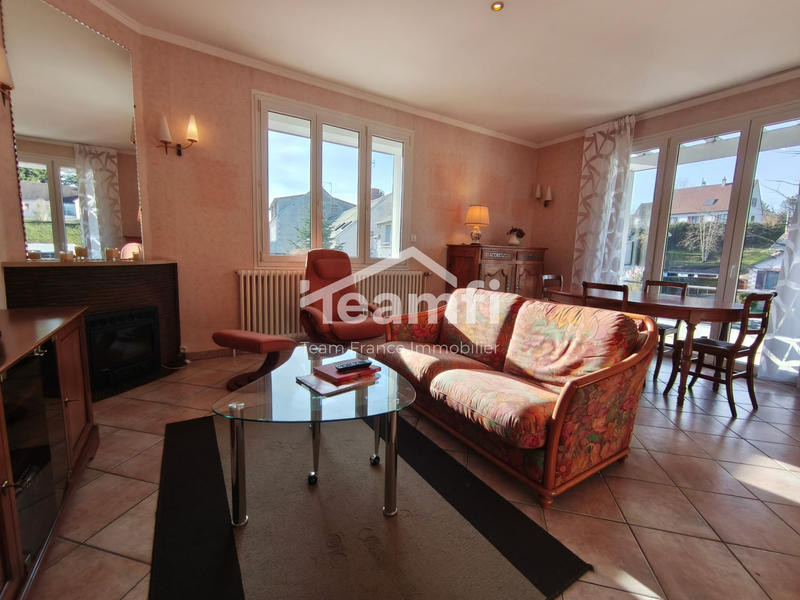 Maison - 180 m² - 5 pièces