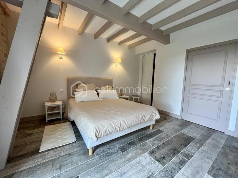 Corps de ferme - 371 m² - 9 pièces