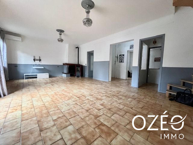 Maison traditionnelle - 95 m² - 5 pièces