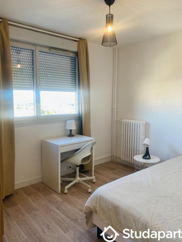 Chambre - 10 m² - 1 pièce