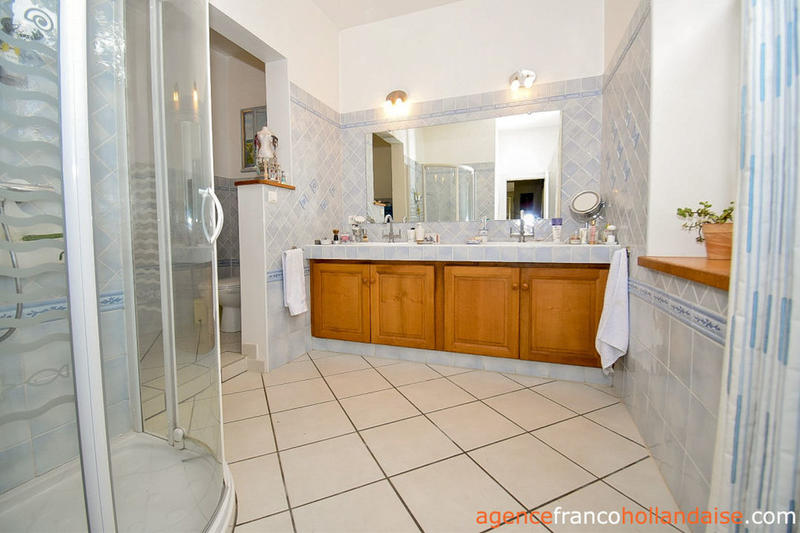 Demeure - 348 m² - 19 pièces