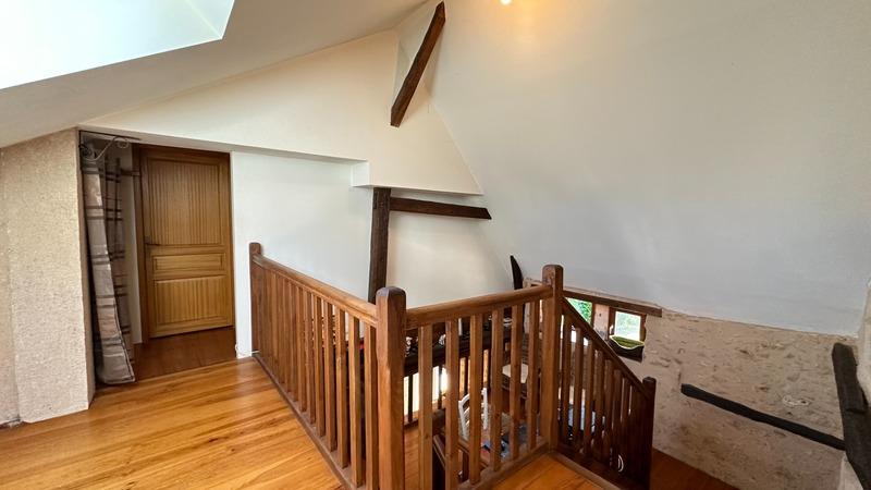 Maison - 222 m² - 5 pièces