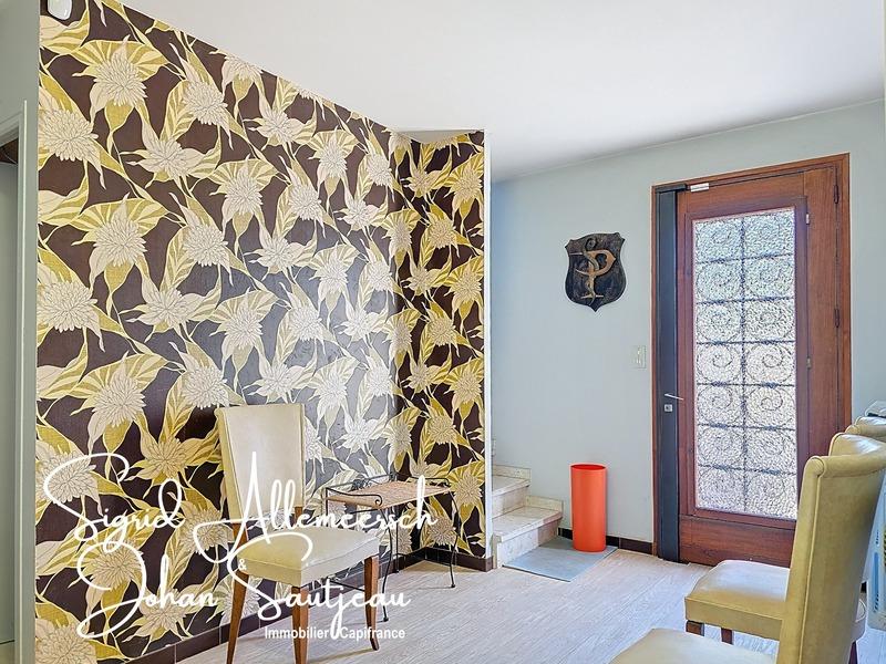 Maison - 200 m² - 9 pièces