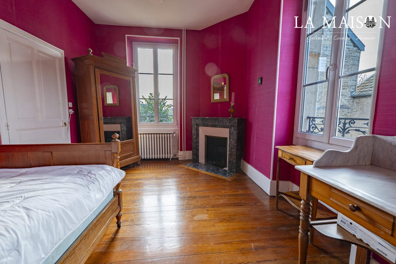 Villa - 206 m² - 6 pièces