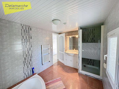 Maison - 138 m² - 7 pièces