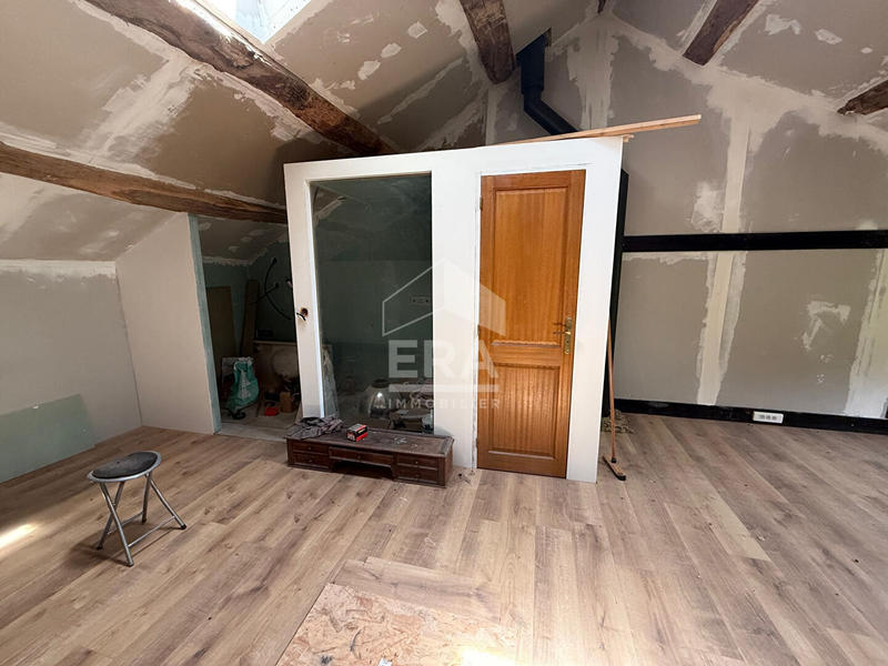 Maison - 227 m² - 8 pièces