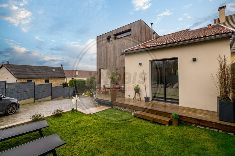 Maison - 100 m² - 5 pièces