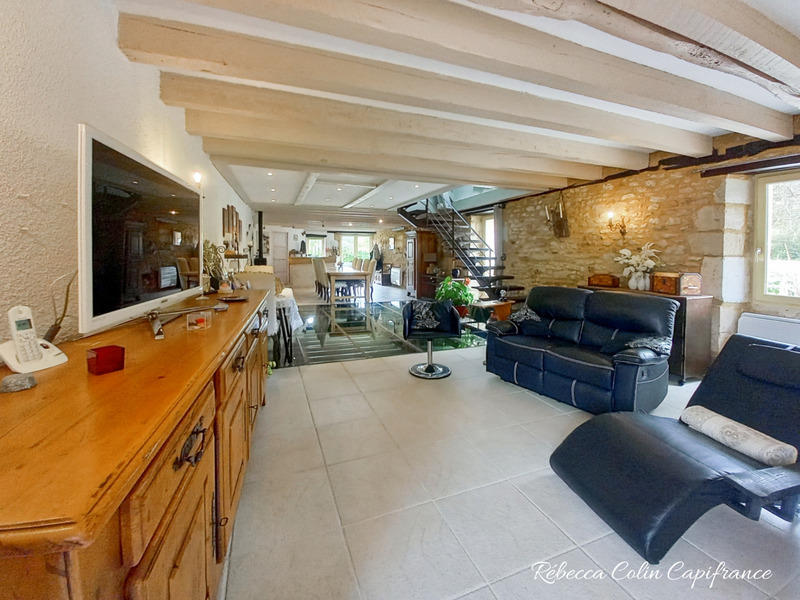 Maison - 225 m² - 8 pièces
